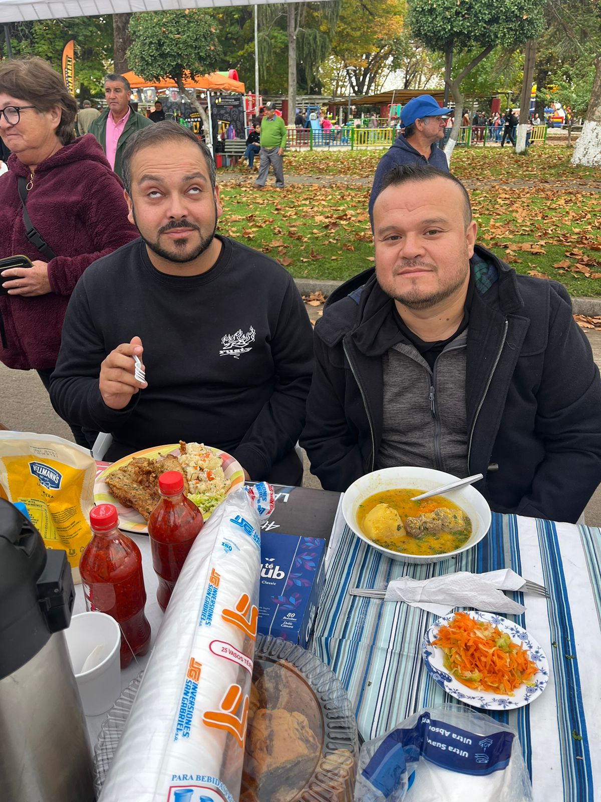 Disfrutando Día Nacional de la Cocina Chilena